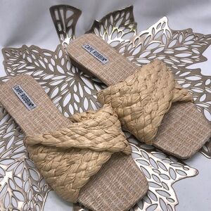 Cape Robbin Wheat Color Crisscrossed Weaved Slides YOLA Sandals Size 7